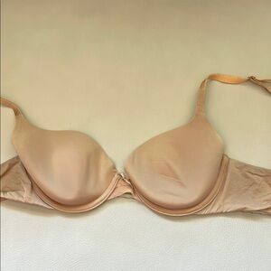 Victoria Secret’s Women's Bra 32C